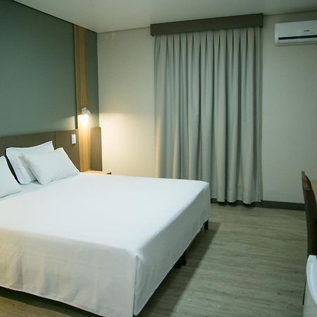 Bello Hotel Toledo  Kültér fotó