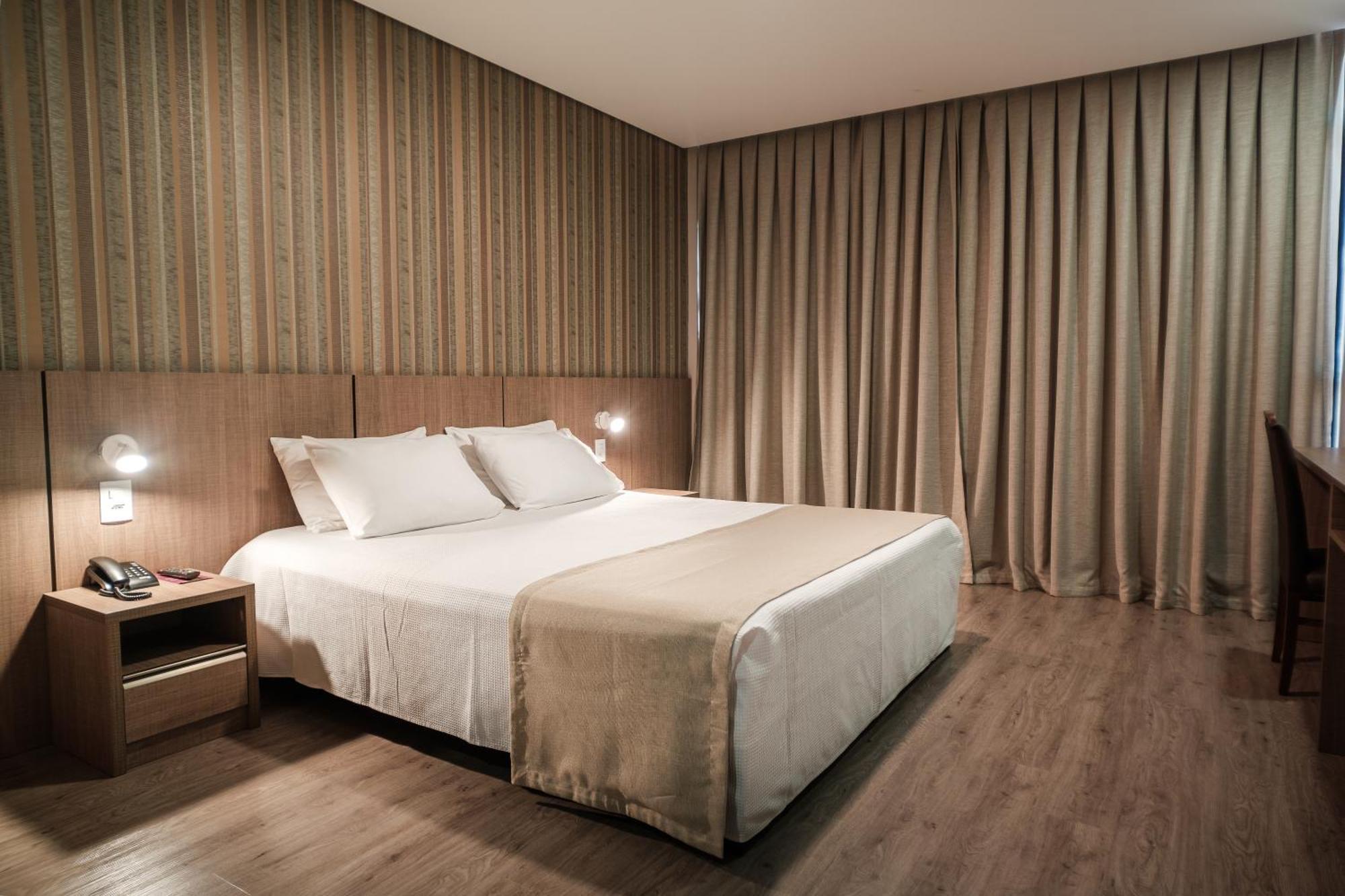 Bello Hotel Toledo  Kültér fotó