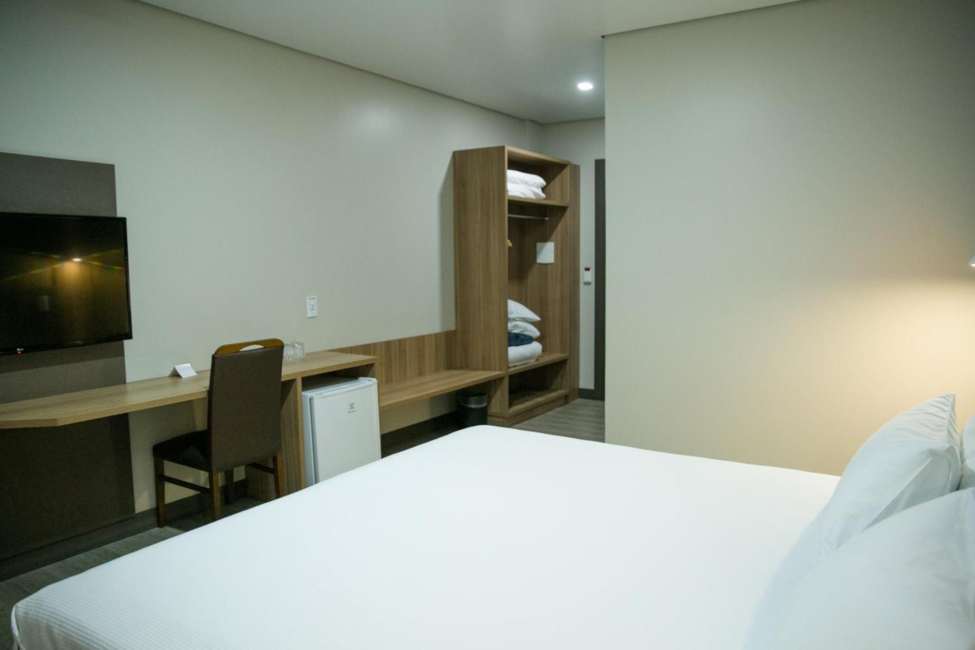 Bello Hotel Toledo  Kültér fotó