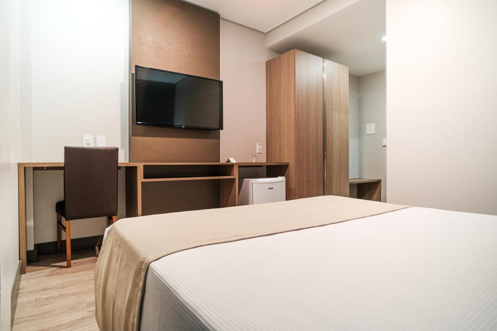 Bello Hotel Toledo  Kültér fotó
