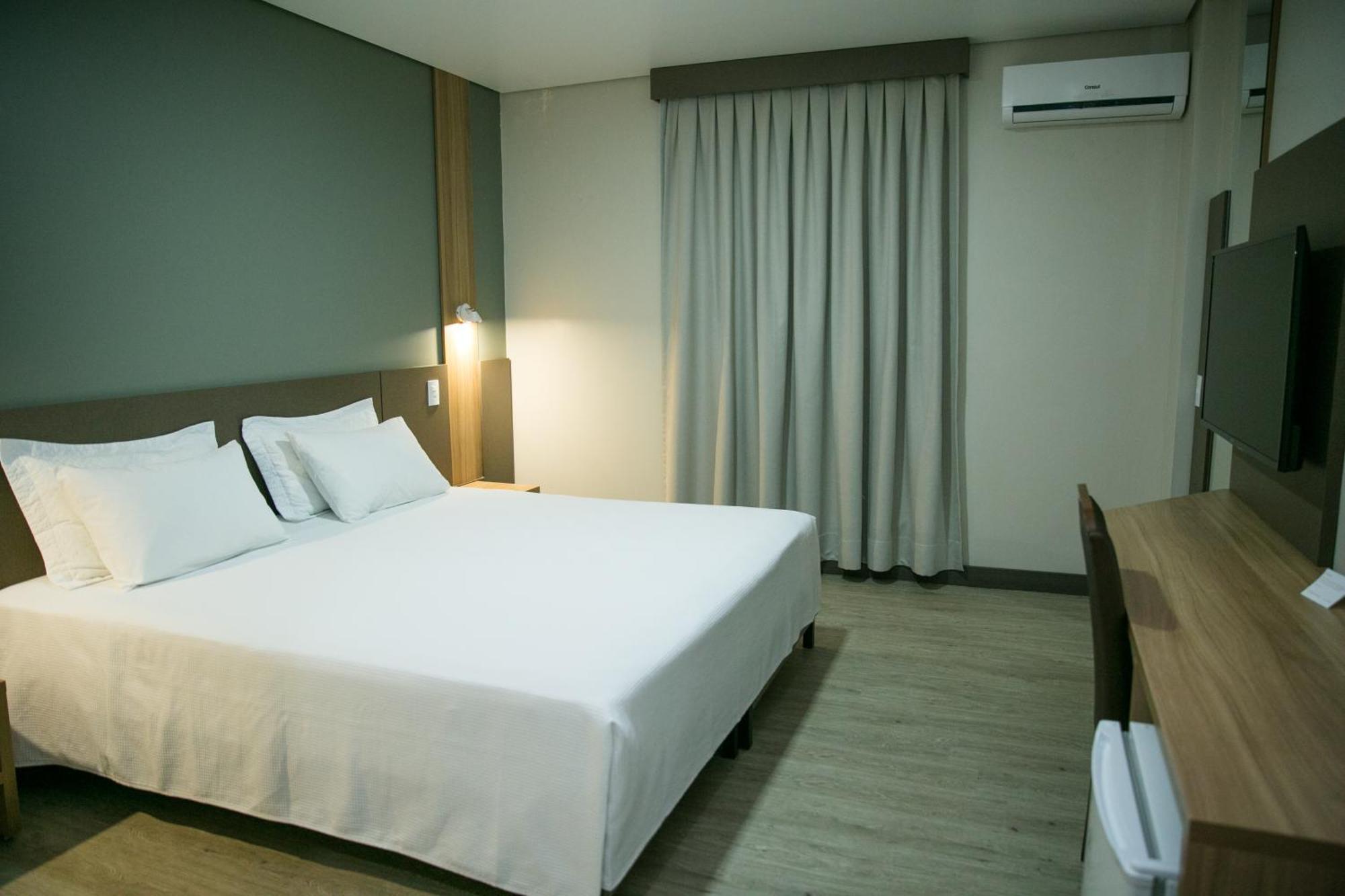 Bello Hotel Toledo  Kültér fotó