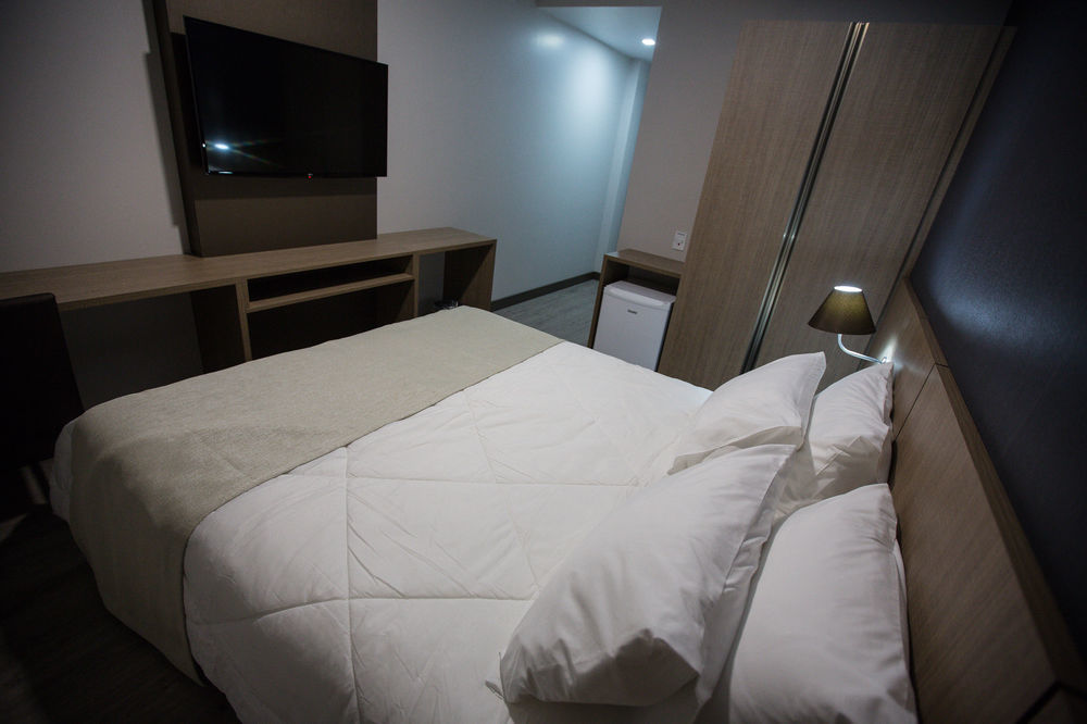 Bello Hotel Toledo  Kültér fotó