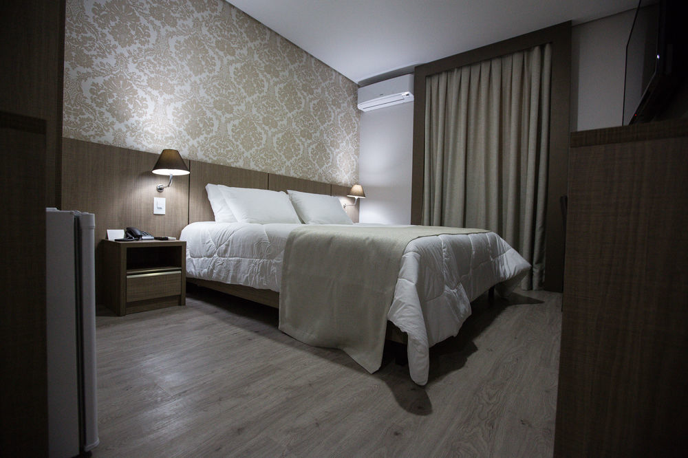 Bello Hotel Toledo  Kültér fotó